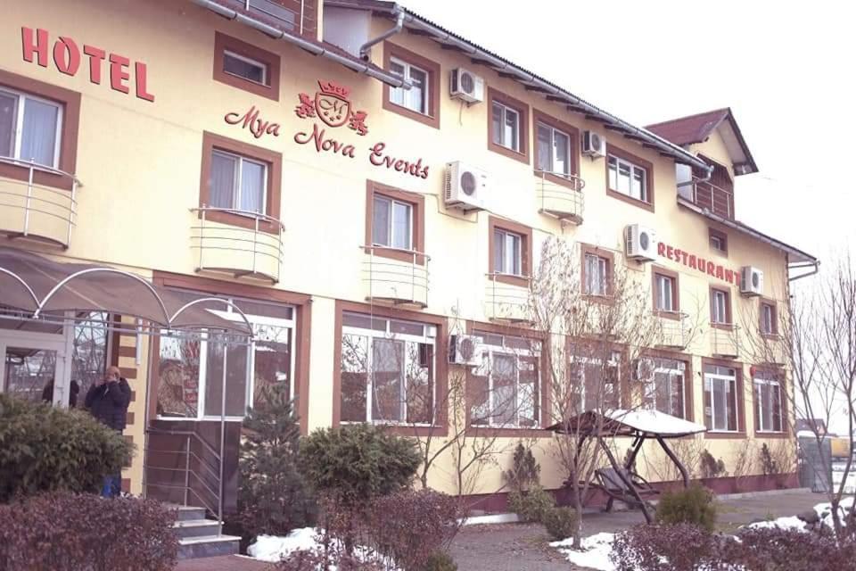 Hotel Mya Bistrita  Bagian luar foto