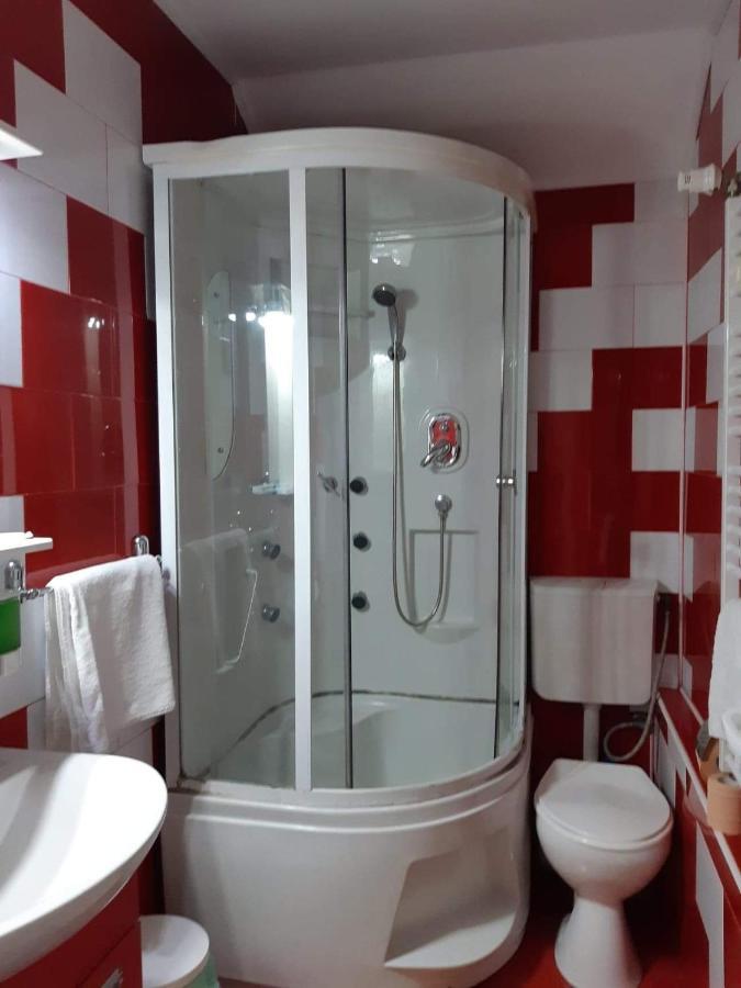 Hotel Mya Bistrita  Bagian luar foto
