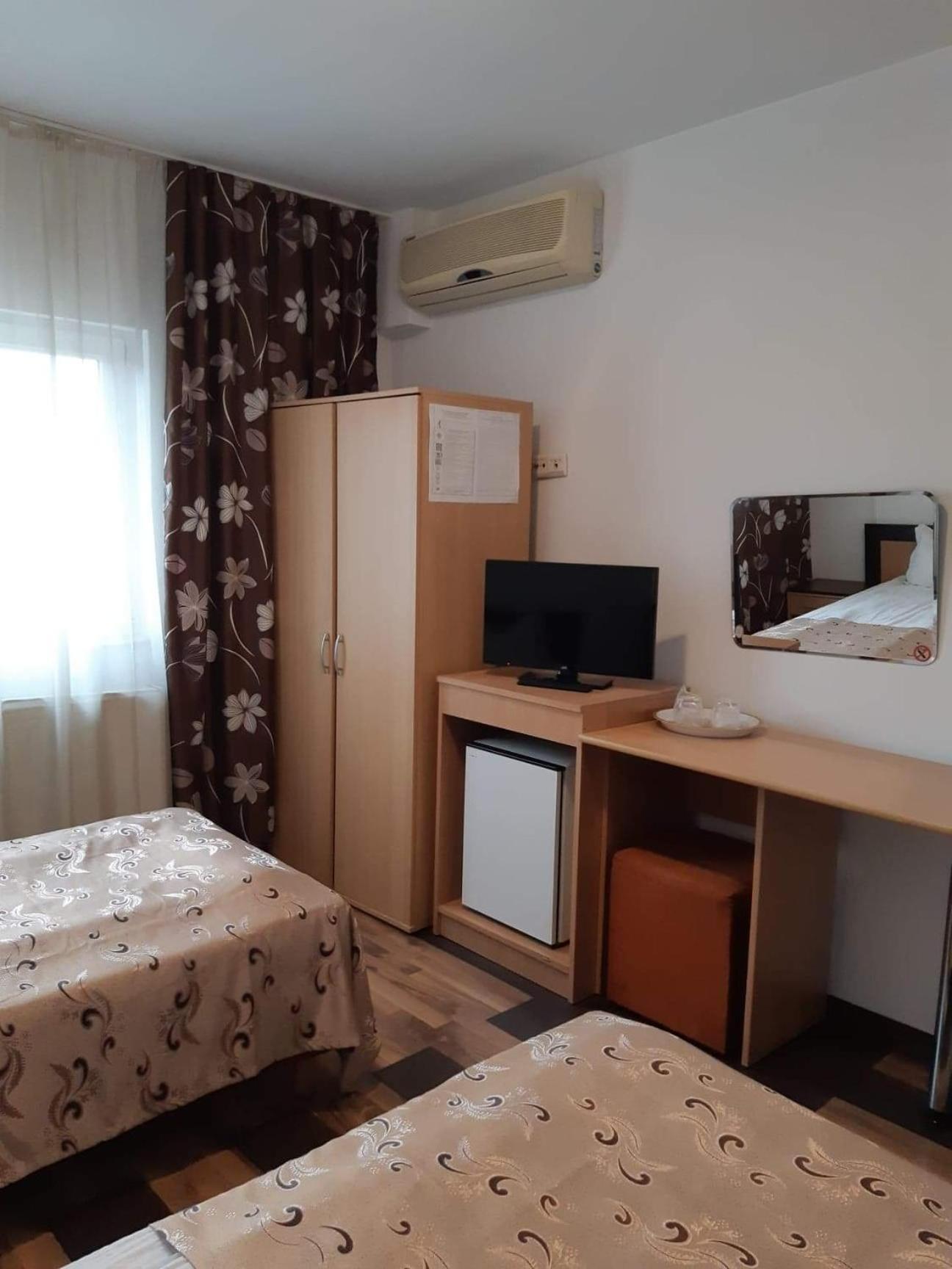 Hotel Mya Bistrita  Ruang foto